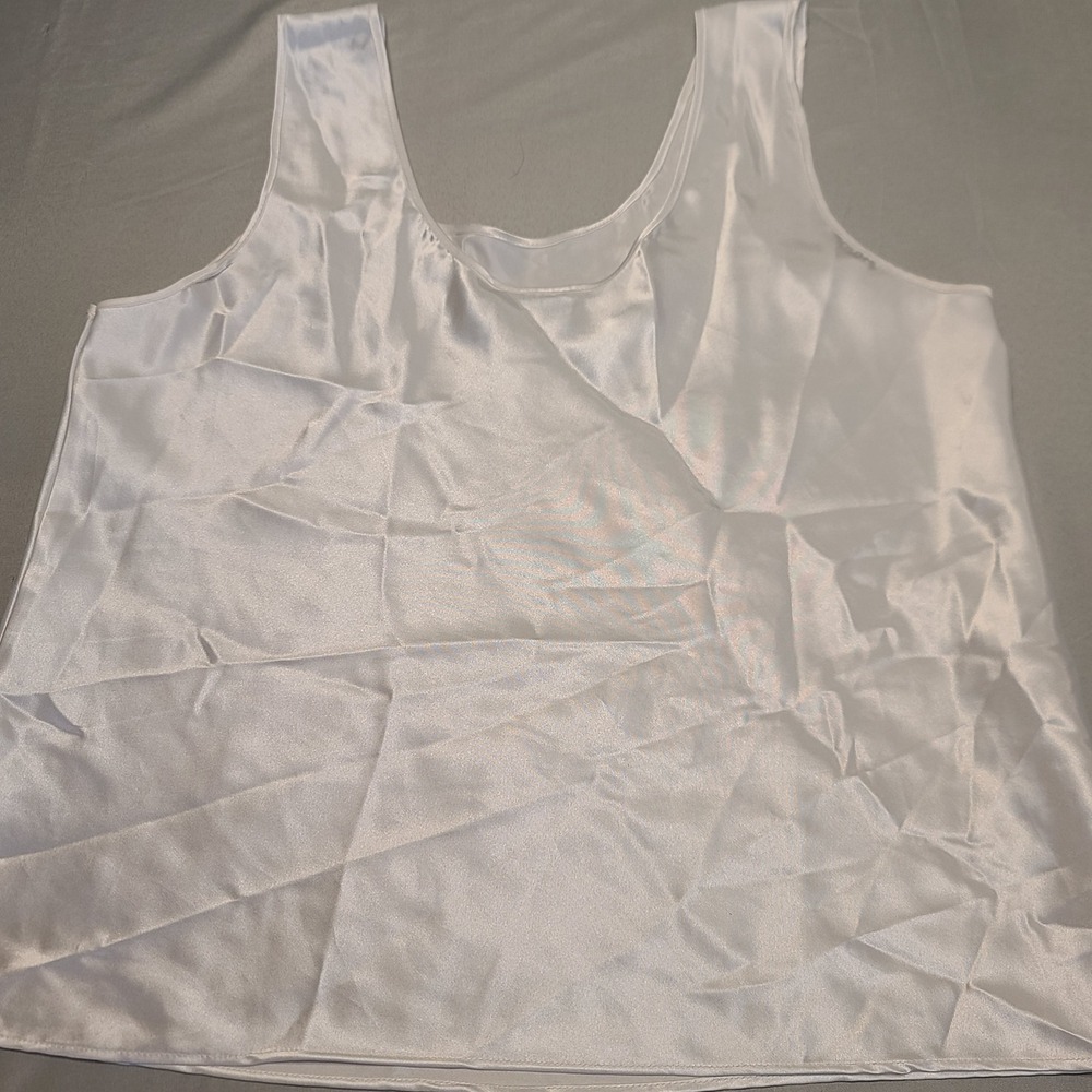 Delicates Satin Tank Top Women Medium White Scoop Neck Silky Sleeveless Camisole